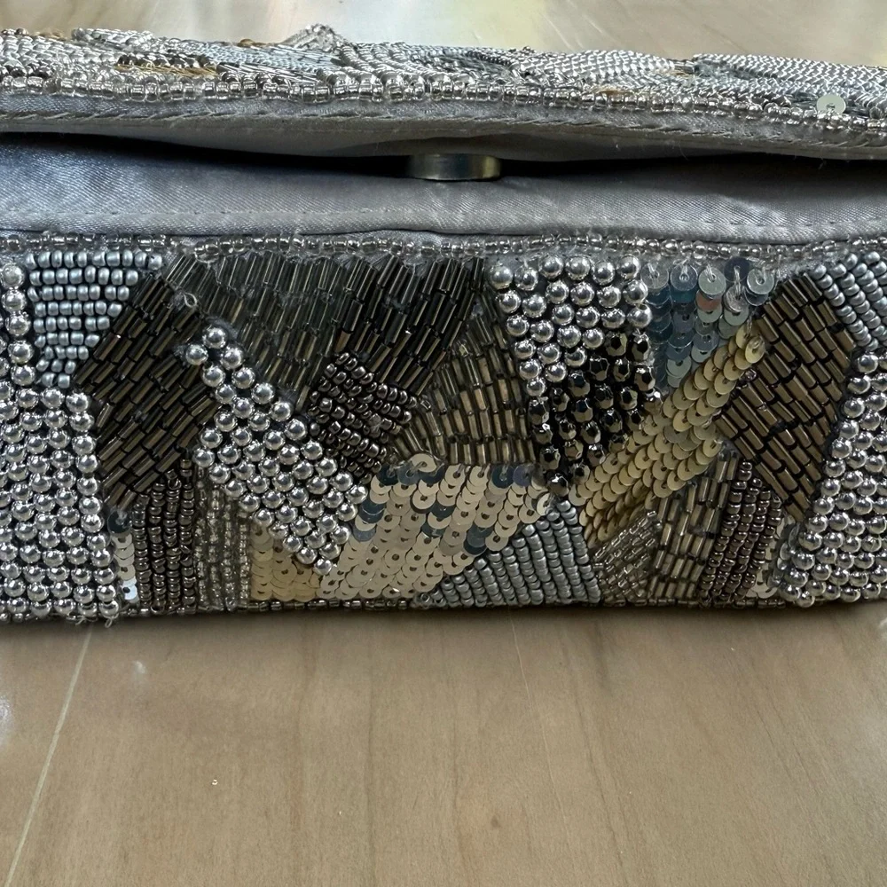 Elegant Silver and Gold Beaded Women's Bag - Picture 7 of 9